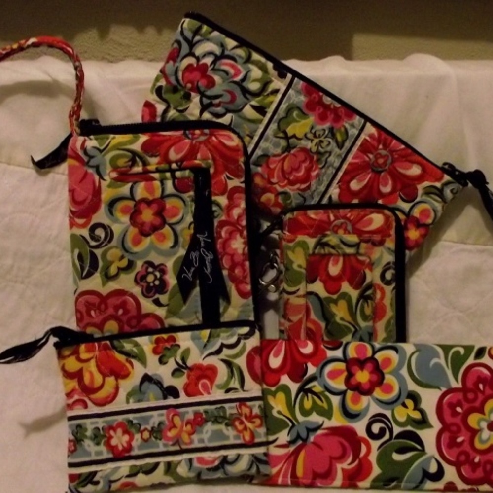 VERA BRADLEY 5 pieces - "All in Hope Garden"